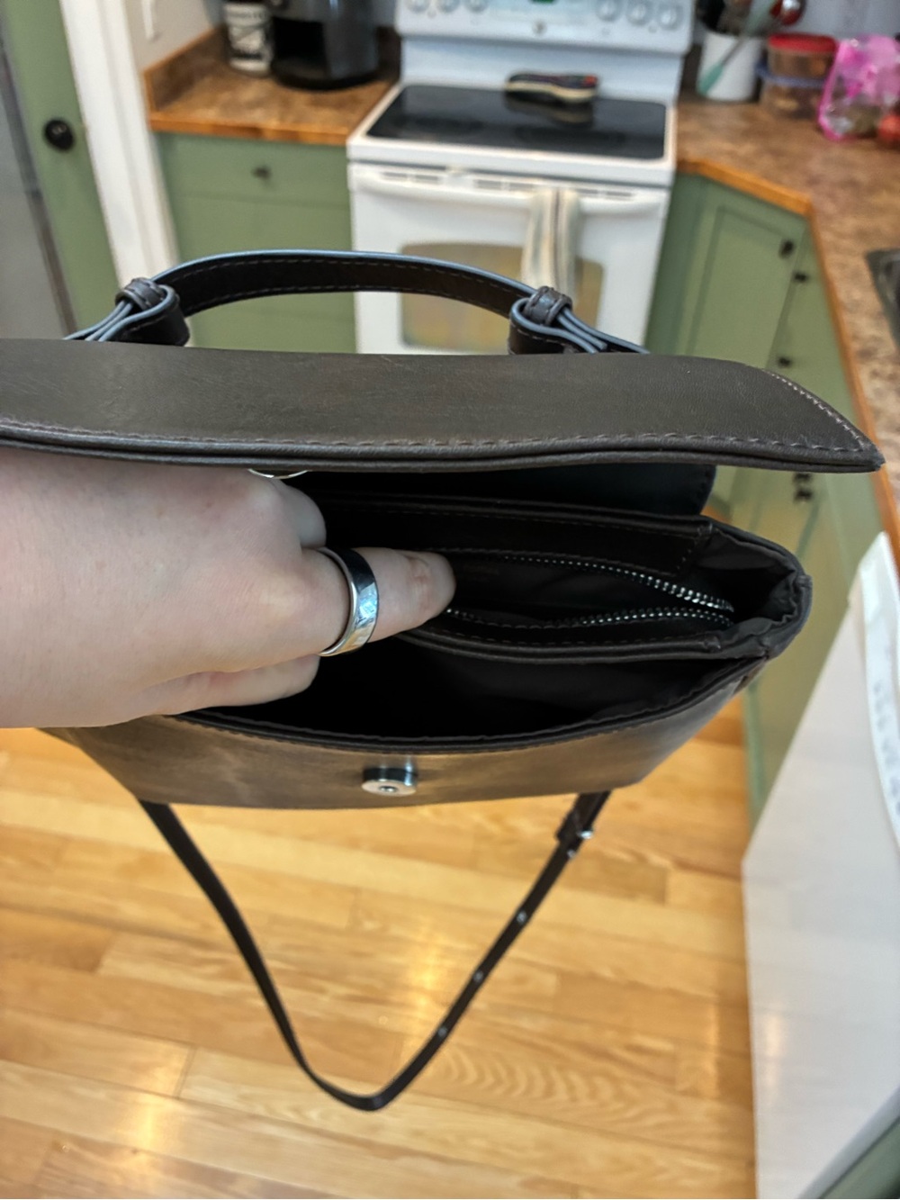 Matt & Nat Black Vegan Leather Crossbody with Top Handle - Picture 5 of 5